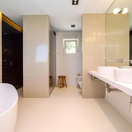 Lipa * Jesenice (Split-Dalmatia)