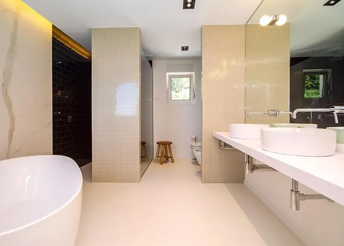 Lipa * Jesenice (Split-Dalmatia)