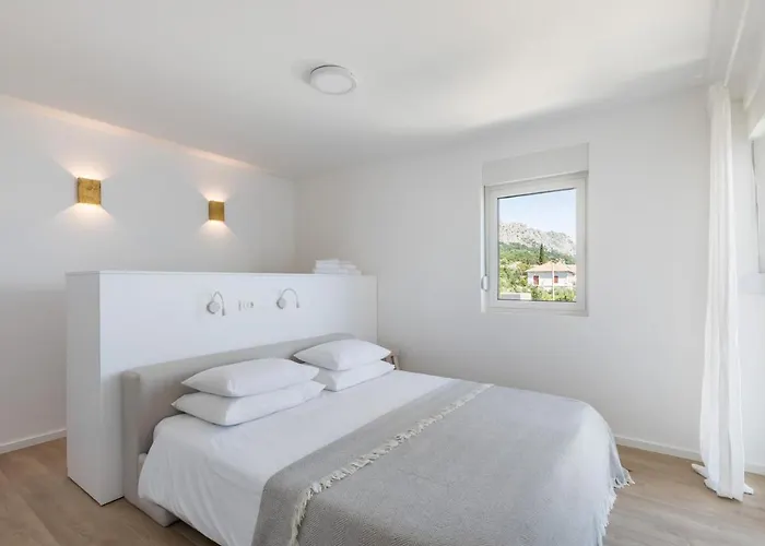 Lipa * Jesenice (Split-Dalmatia)